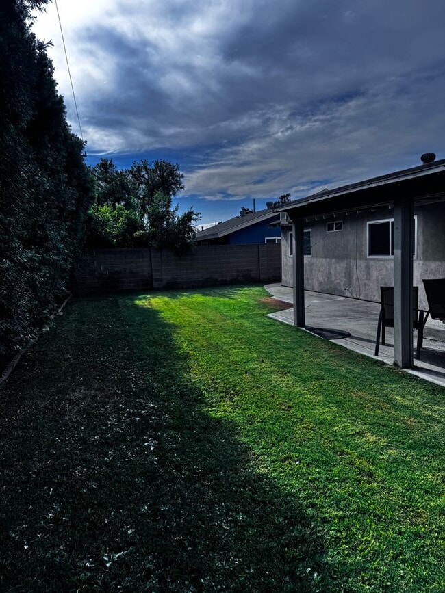 Building Photo - Beautiful 4 bed 2 baths house in a great a...