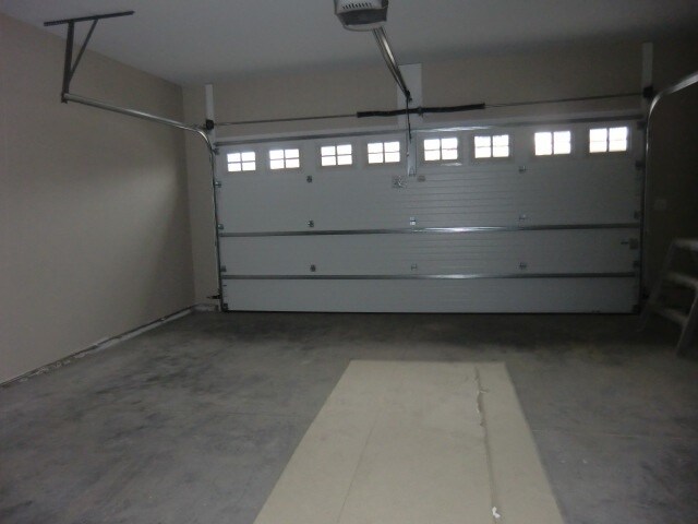 Building Photo - 5818 Executive Plaza Dr