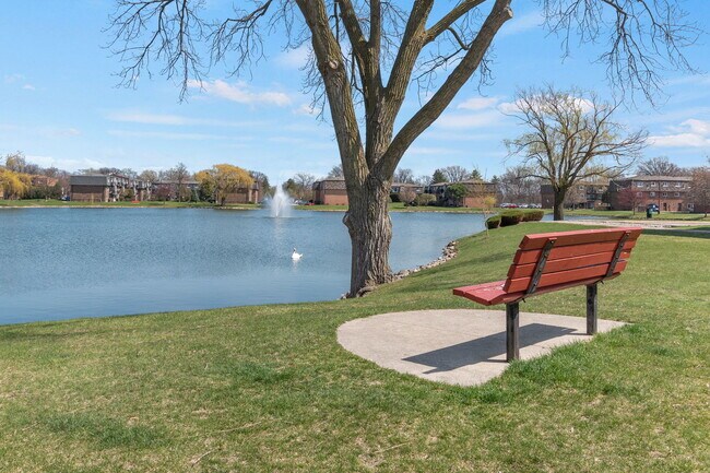 Building Photo - 9446 Bay Colony Dr