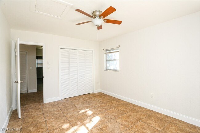 Building Photo - 861 San Remo Ave