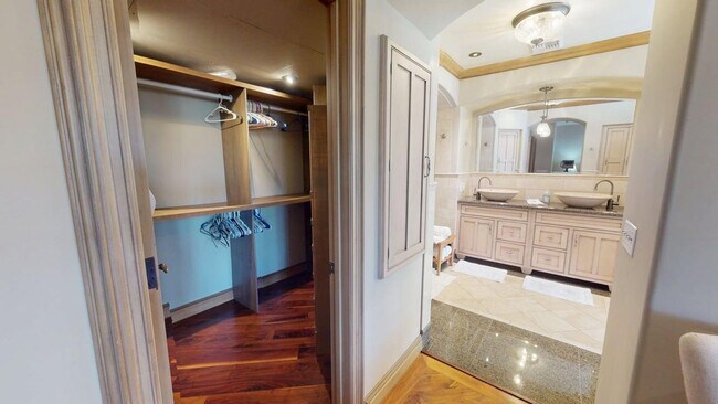 Building Photo - Luxury Coronado Condo in Regatta Bay