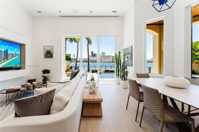 Building Photo - 3916 Island Estates Dr