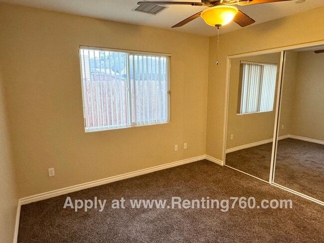 Building Photo - Gorgeous & Spacious 4 Bed Home