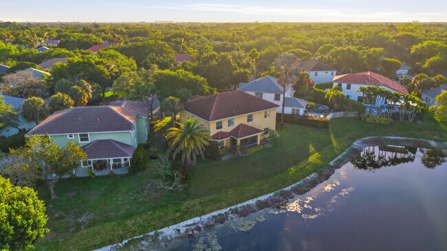 Building Photo - 207 Banyanwood Point