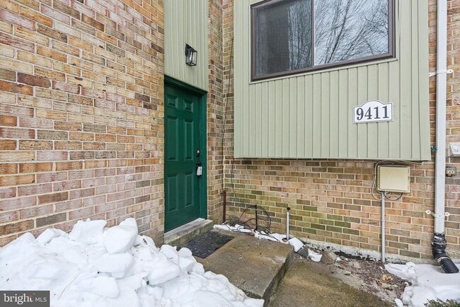 Building Photo - 9411 Merryrest Rd