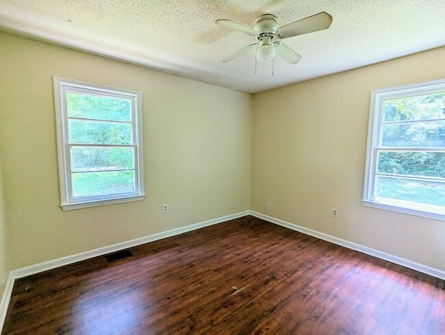 Building Photo - 3604 Bolfair Dr NW