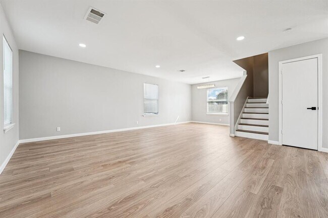 Building Photo - 429 Atlantis