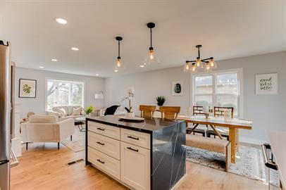 Building Photo - "Charming 3-Bed, 3-Bath Home with 1765 Sq Ft of Comfort in Excelsior!"