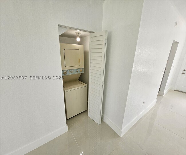 Building Photo - 450 NW 84th St