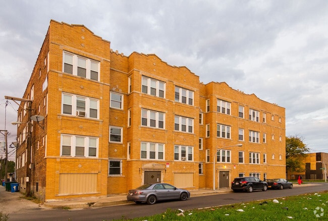Building Photo - 1860 S Komensky Ave Chicago, IL 60623