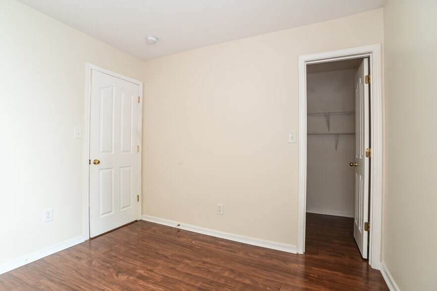 Building Photo - 1011 Tiger Eye Ave