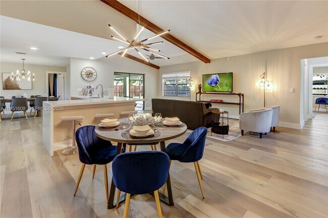 Building Photo - 1130 NW 78th Terrace