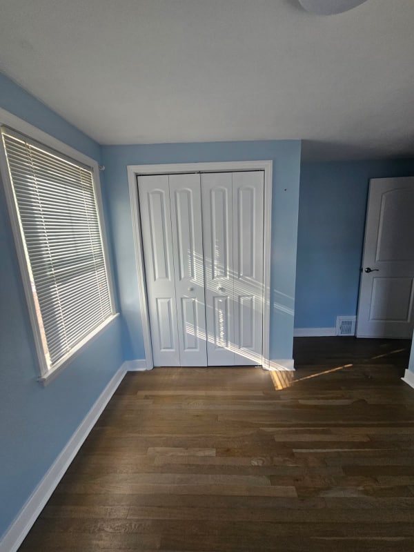 Building Photo - 8140 Meadow Ln