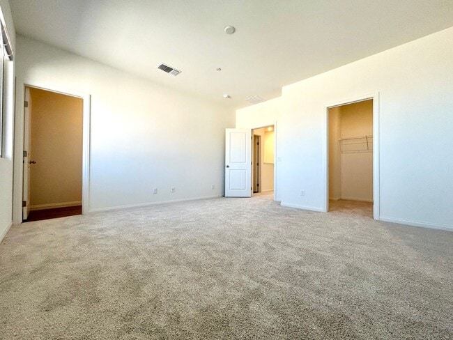 Building Photo - Brand new Townhome!   Summerlin West