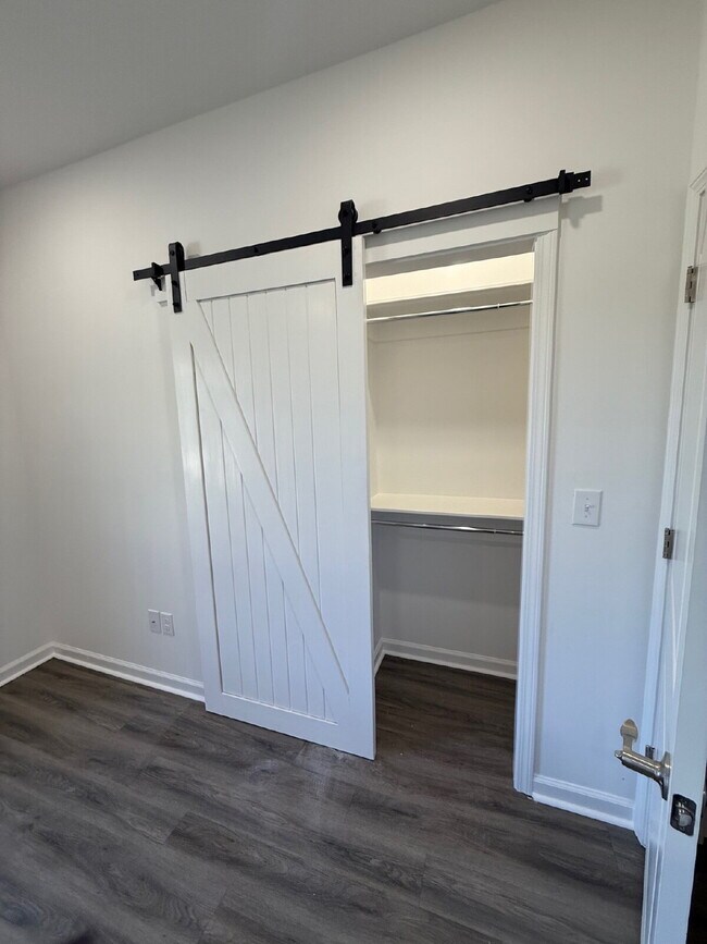 Building Photo - Brand New Luxury Condo - 2 Bedroom 2 Bathroom