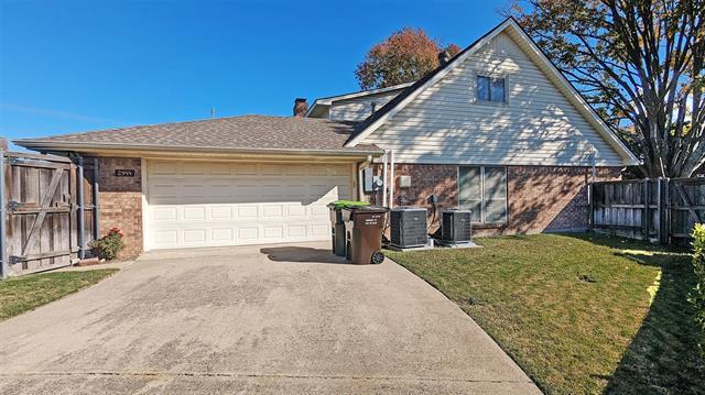 Building Photo - 2944 Knollwood Dr