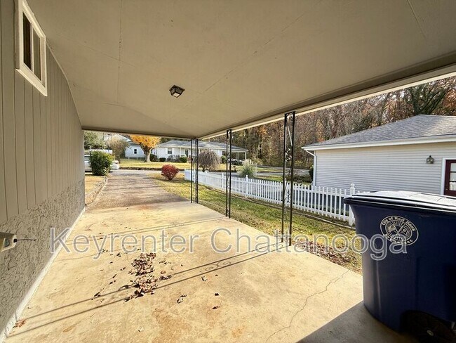 Building Photo - 4803 Orchard View Dr