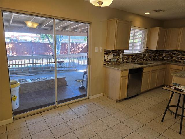 Building Photo - 7417 Euclid Dr