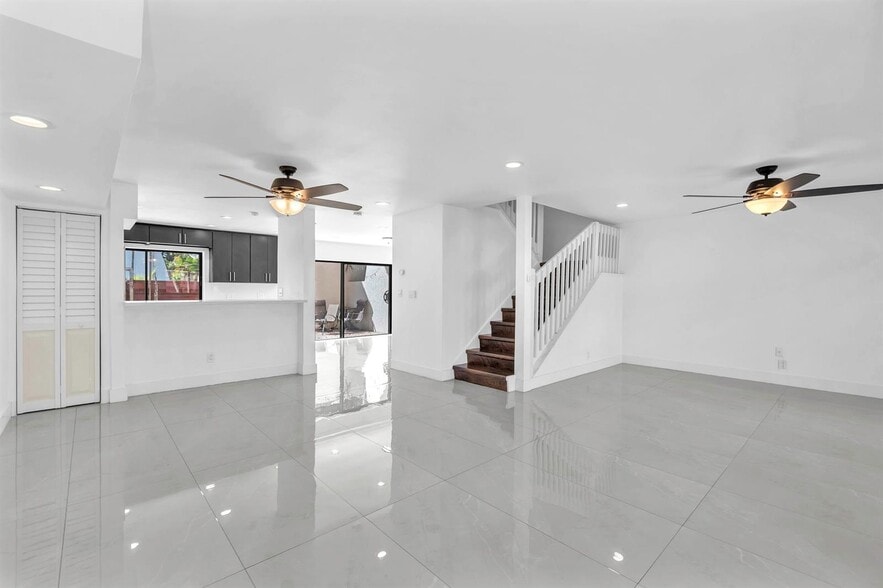 Building Photo - 3896 Meadow Ln