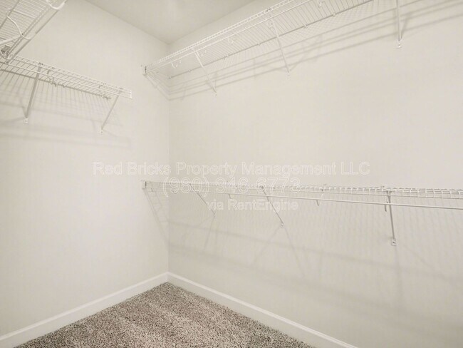 Building Photo - 4426 Millennium Ave