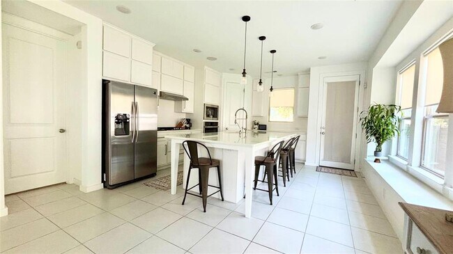 Building Photo - 625 Pecan Bottom Trail