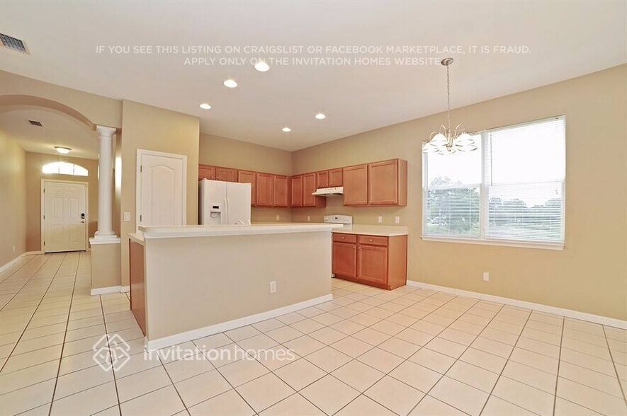 Building Photo - 5015 Lakehurst Ct