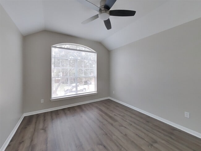 Building Photo - 4015 Camelia Glen Ln