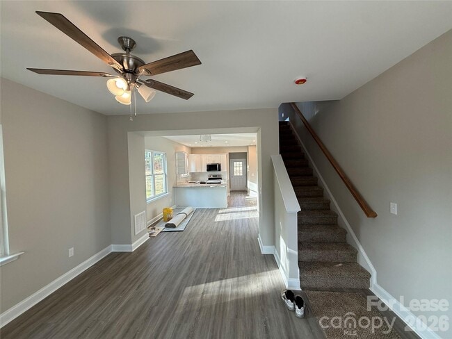 Building Photo - 5536-5538 Wrenn Dr