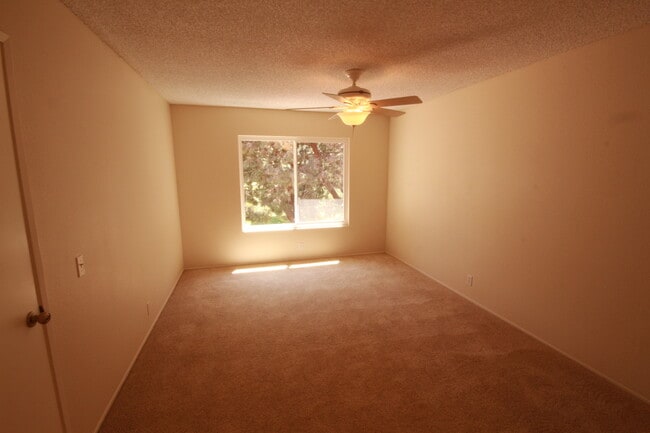 Building Photo - 4075 Rosenda Ct