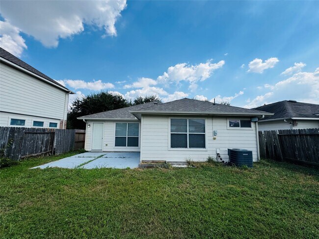 Building Photo - 9110 Regents Cove Ct