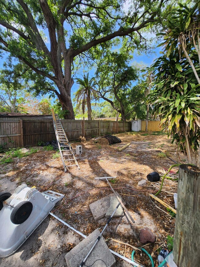 Building Photo - 4730 68th Ln N