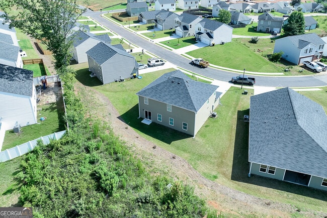 Building Photo - 322 Foxtrot Trl