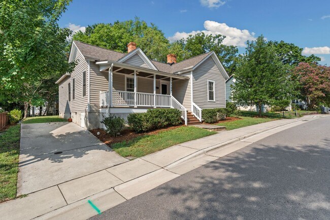 Building Photo - Beautiful One-Story Home Near the Golden Belt Historic District