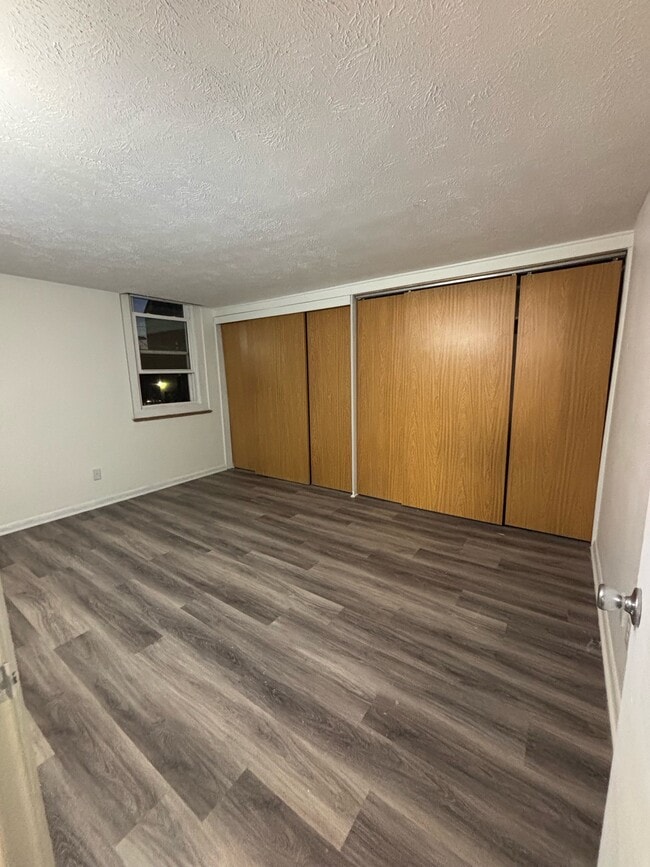 Building Photo - 120 S 38th Ave