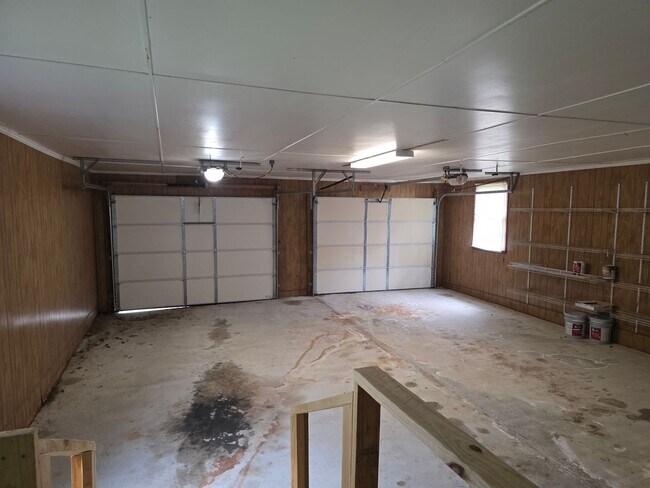Building Photo - ROWESVILLE