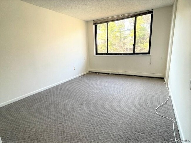 Building Photo - 25 Rockledge Ave