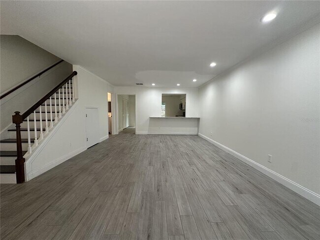 Building Photo - 308 S Bungalow Park Ave