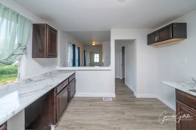 Building Photo - 213 N Main St