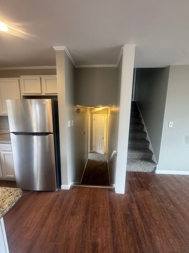 Building Photo - Gorgeous West Lafayette 4 bedroom Home - New Kitchen, Many Upgrades!