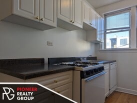 Building Photo - 555 W Aldine Ave