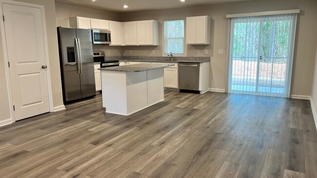 Building Photo - 243 Christiana Ln