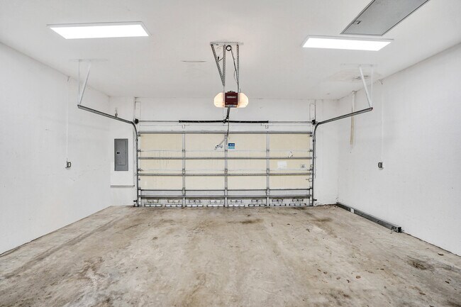 Building Photo - 8308 NW 9th Ave