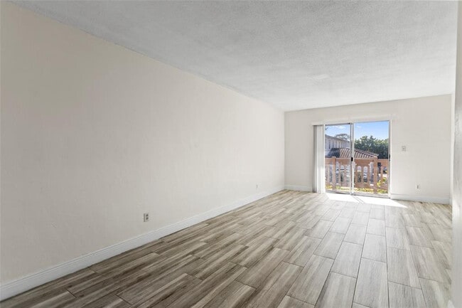 Building Photo - 493 NW 43rd St