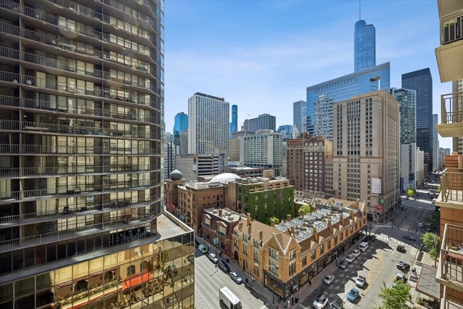 Building Photo - 630 N State St