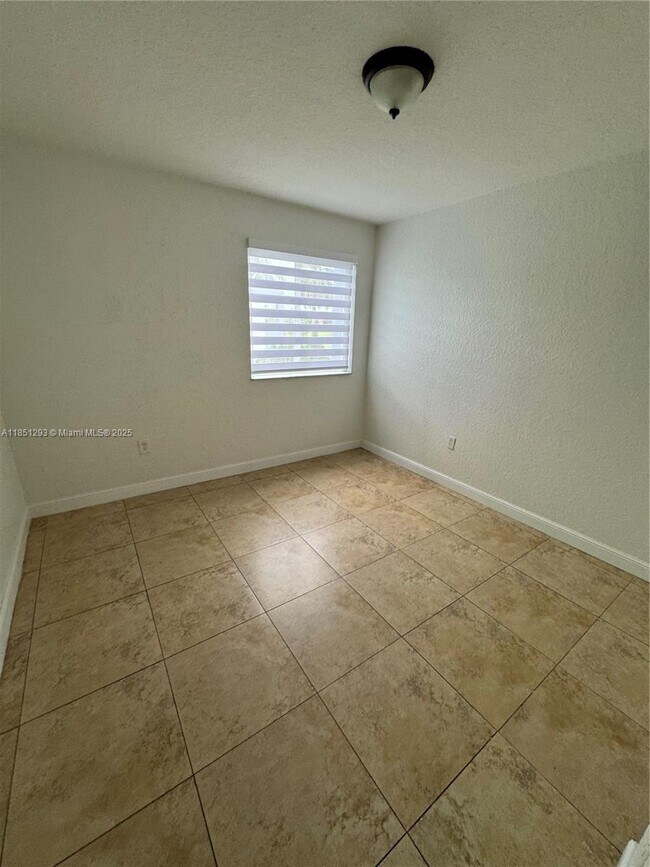 Building Photo - 6206 SW 131st Pl