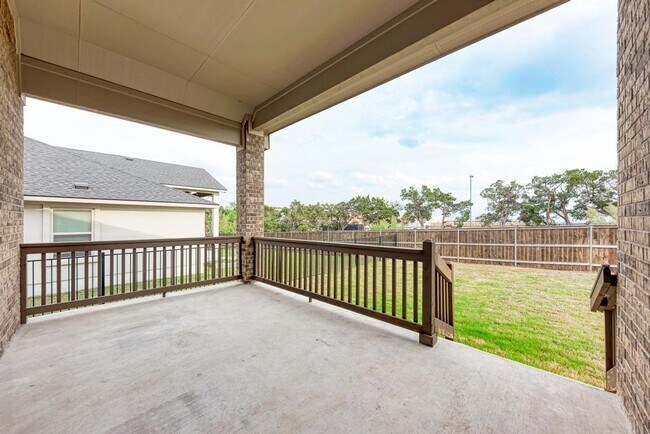Building Photo - 1104 Almeria Bend