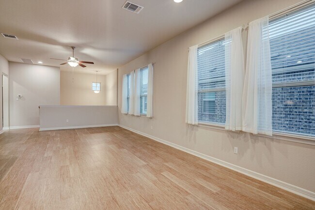 Building Photo - 2212 Dillon Pond Ln