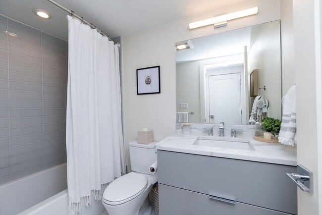 Building Photo - 69 Lubec St