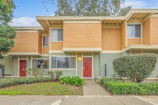 Building Photo - 1574 Drake Dr