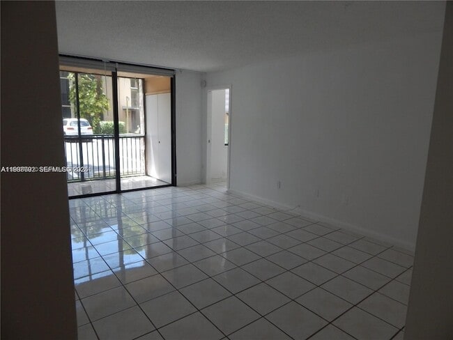 Building Photo - 14301 N Kendall Dr